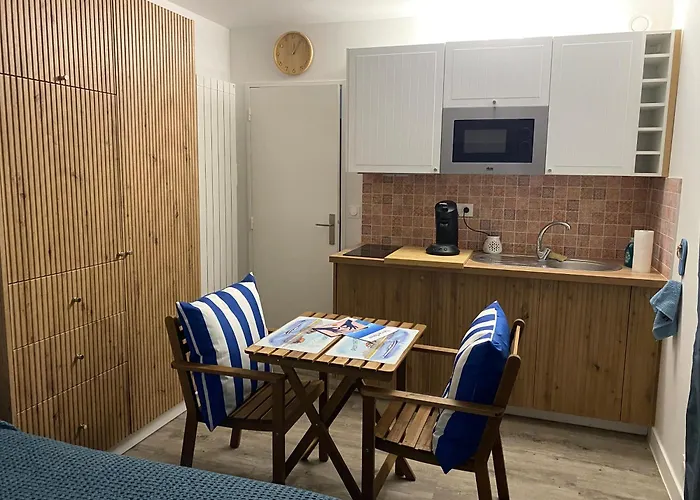 Aux Pieds Des Plages, Du Port, De La Piste Cyclable Et Des Commerces De Proximite, Un Au Dernier Etage Avec Vue Panoramique Sur Le Bassin D'arcachon, Entierement Renove, Dans Avec Piscine Lejlighed