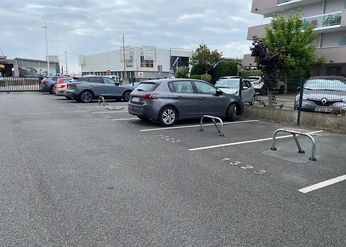 Lejlighed Aux Pieds Des Plages, Du Port, De La Piste Cyclable Et Des Commerces De Proximite, Un Au Dernier Etage Avec Vue Panoramique Sur Le Bassin D'arcachon, Entierement Renove, Dans Avec Piscine