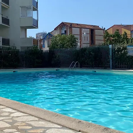 Apartment Aux Pieds Des Plages, Du Port, De La Piste Cyclable Et Des Commerces De Proximite, Un Au Dernier Etage Avec Vue Panoramique Sur Le Bassin D'arcachon, Entierement Renove, Dans Avec Piscine Arcachon