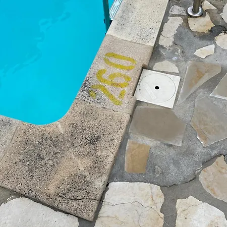 Aux Pieds Des Plages, Du Port, De La Piste Cyclable Et Des Commerces De Proximite, Un Au Dernier Etage Avec Vue Panoramique Sur Le Bassin D'arcachon, Entierement Renove, Dans Avec Piscine *