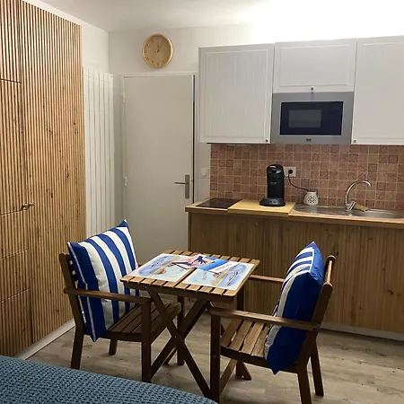 Aux Pieds Des Plages, Du Port, De La Piste Cyclable Et Des Commerces De Proximite, Un Au Dernier Etage Avec Vue Panoramique Sur Le Bassin D'arcachon, Entierement Renove, Dans Avec Piscine Апартаменти