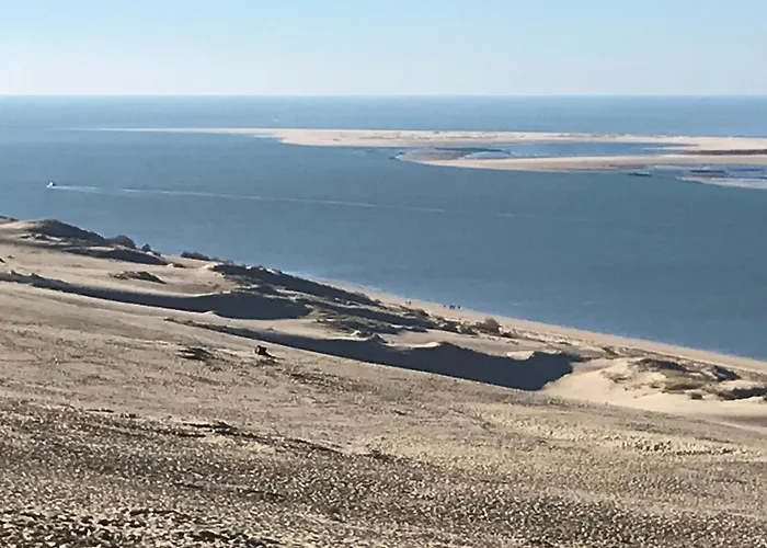 Aux Pieds Des Plages, Du Port, De La Piste Cyclable Et Des Commerces De Proximite, Un Au Dernier Etage Avec Vue Panoramique Sur Le Bassin D'arcachon, Entierement Renove, Dans Avec Piscine Апартаменти *